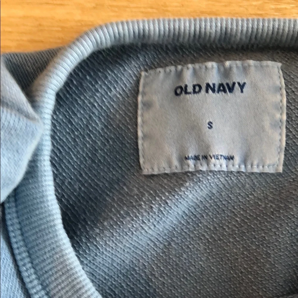 NWOT Old Navy Waikiki HI Blue Crew Neck Sweater with Ribbed Cuffs - Picture 4 of 4